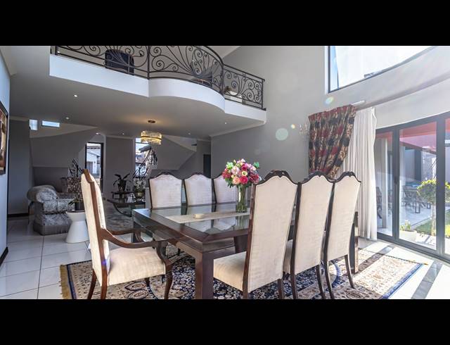 7 BEDROOM HOUSE FOR SALE IN MIDLANDS ESTATE